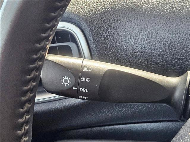 Used 2020 Toyota Prius Prime LE w/ Carpet Mat Package FWD image 26
