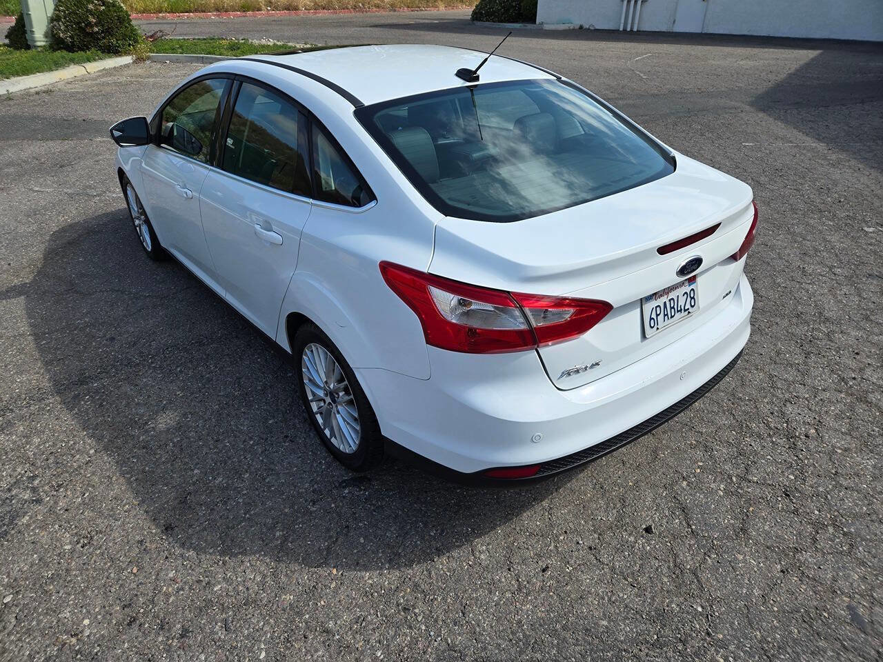 Used 2012 Ford Focus SEL FWD image 13