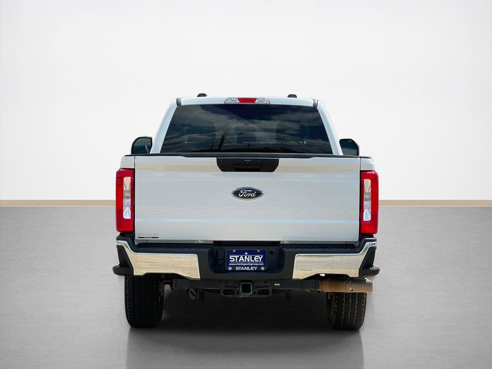 Used 2025 Ford F250 XLT w/ FX4 Off-Road Package AWD/4WD image 7