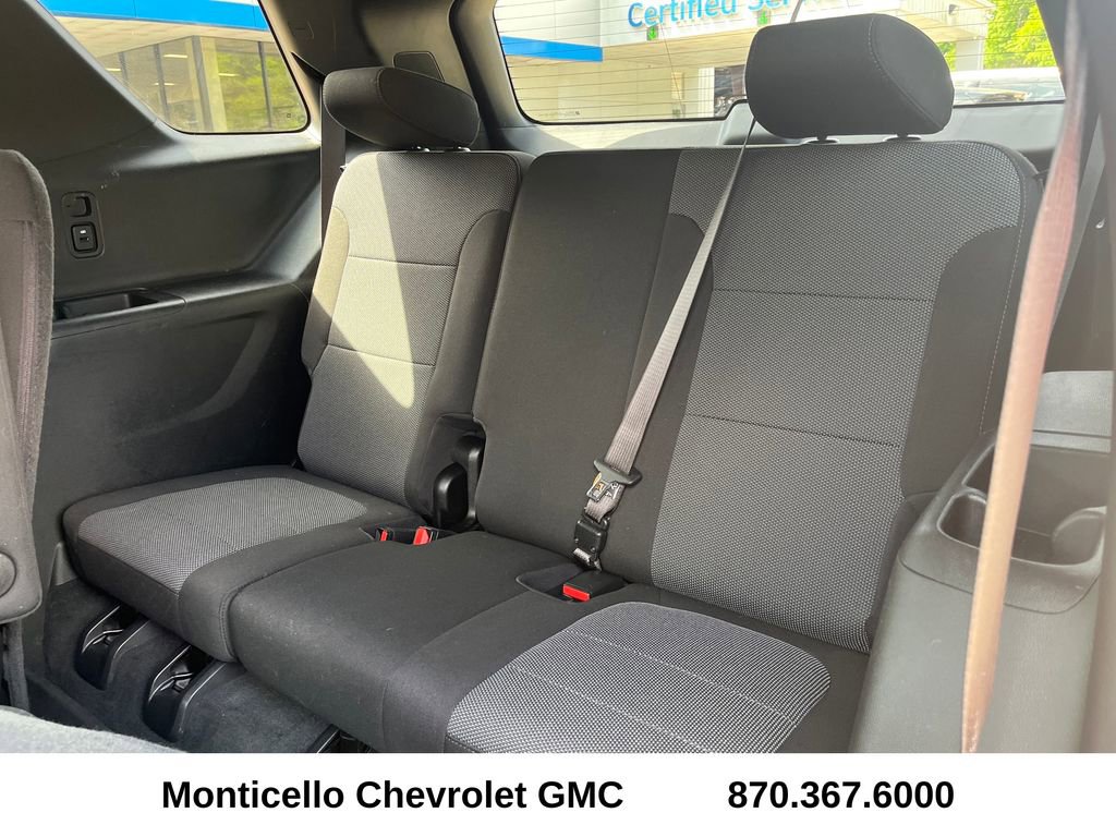 Used 2023 Chevrolet Traverse LT FWD image 28