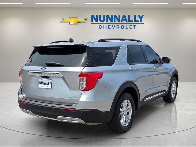 Used 2023 Ford Explorer XLT w/ Equipment Group 202A AWD/4WD image 6