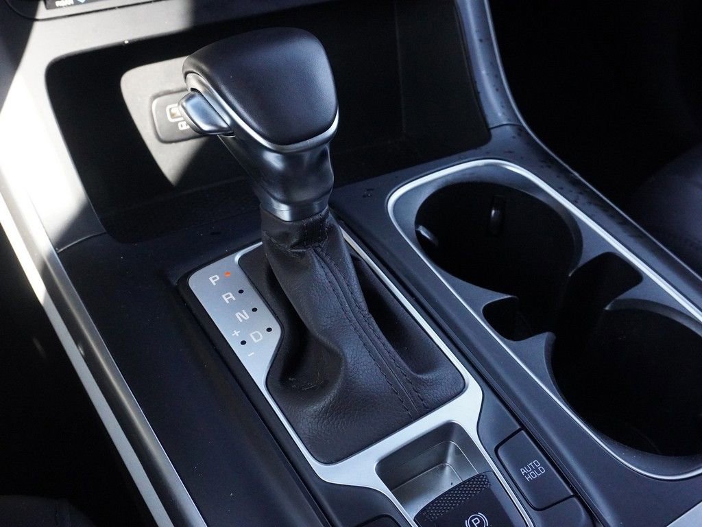 Used 2023 Kia Carnival LX image 44