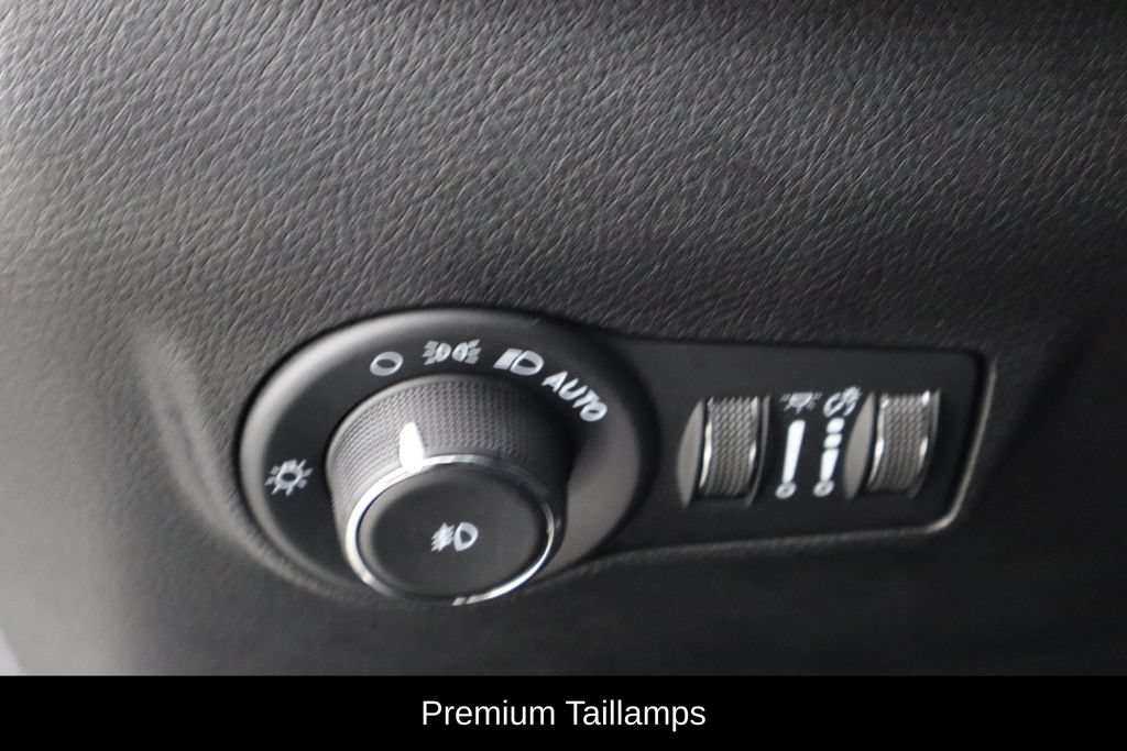 Used 2023 Jeep Compass Limited w/ Elite Group AWD/4WD image 22