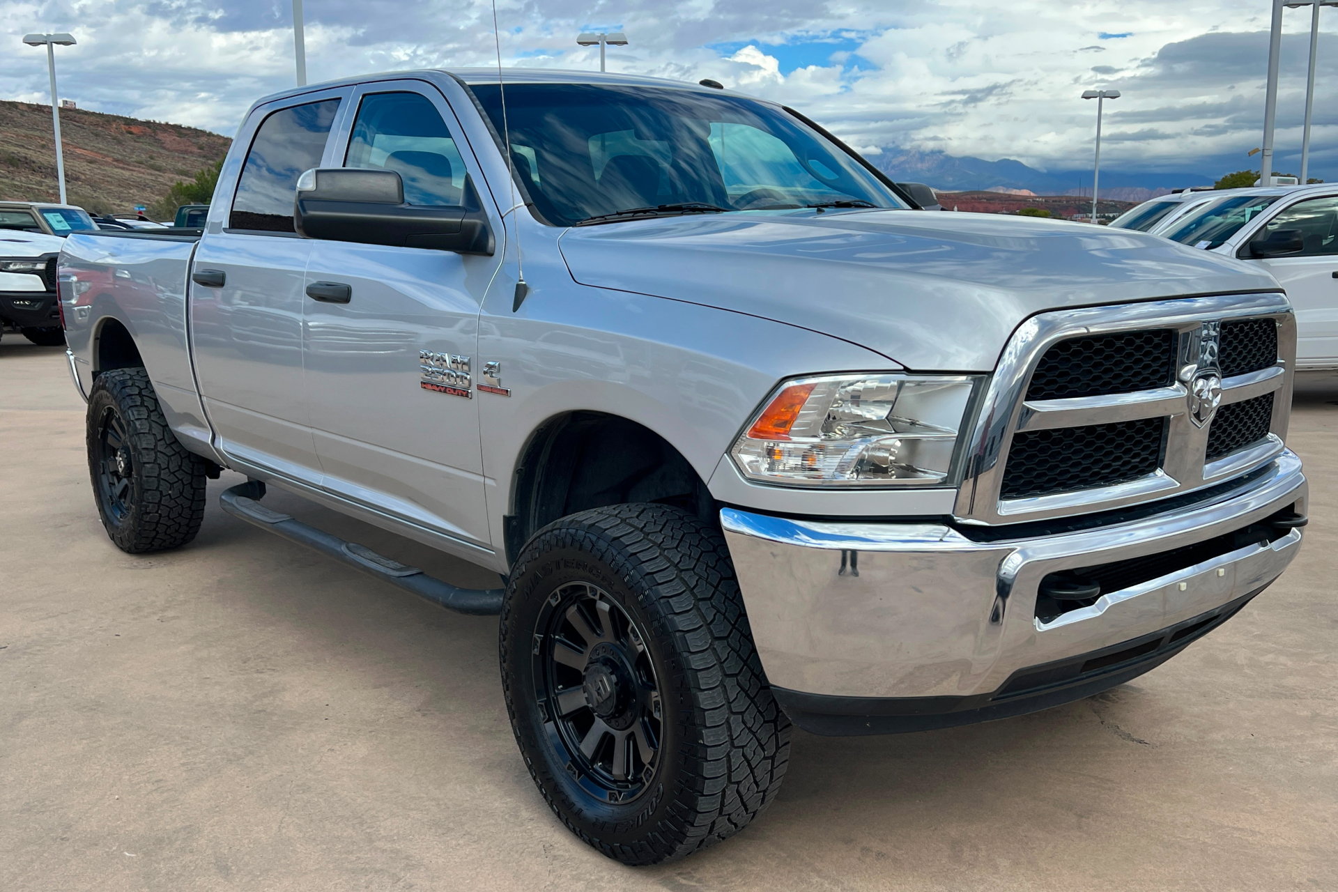 Used 2016 RAM 2500 Tradesman w/ Chrome Appearance Group AWD/4WD image 7