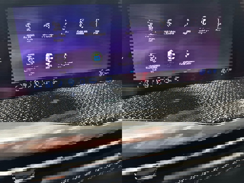 Used 2025 Cadillac Escalade V image 29