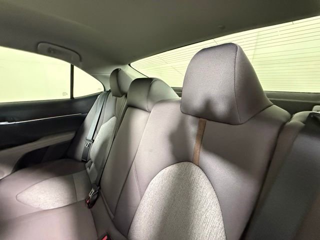 Used 2018 Toyota Camry LE FWD image 27