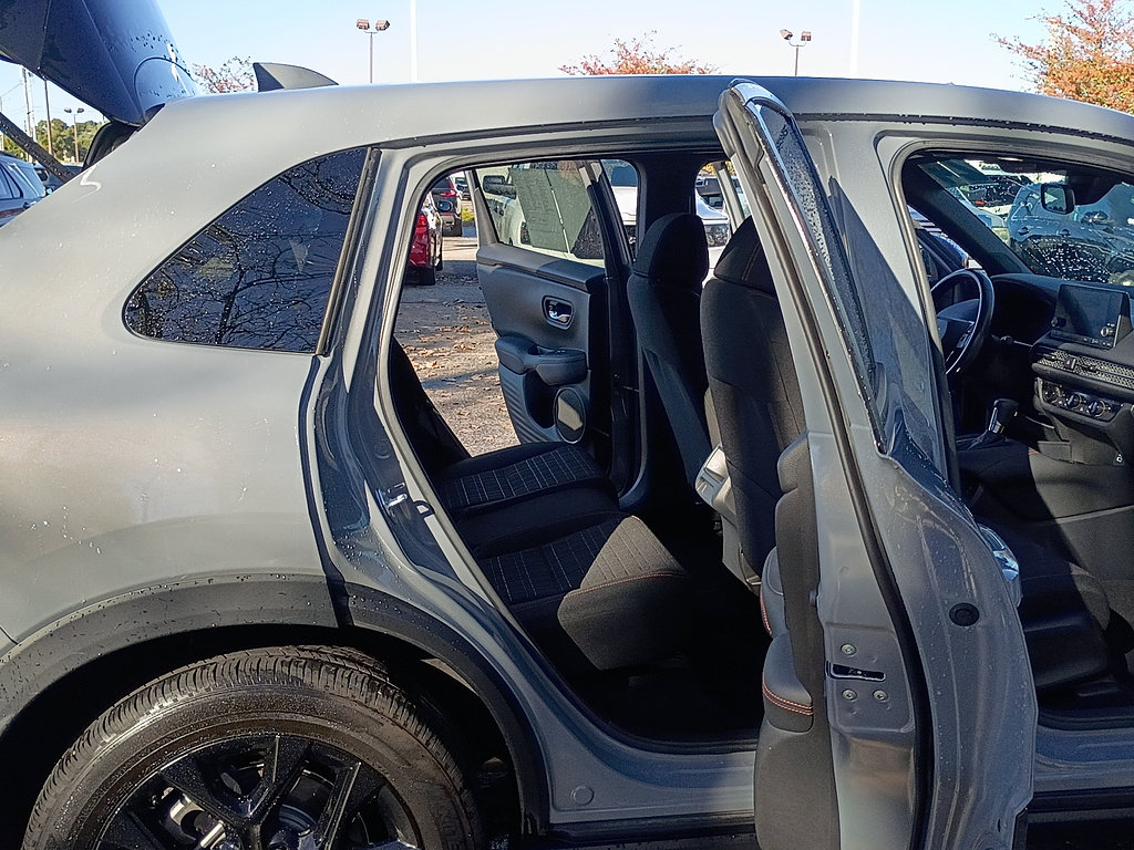 Used 2024 Honda HR-V Sport image 15