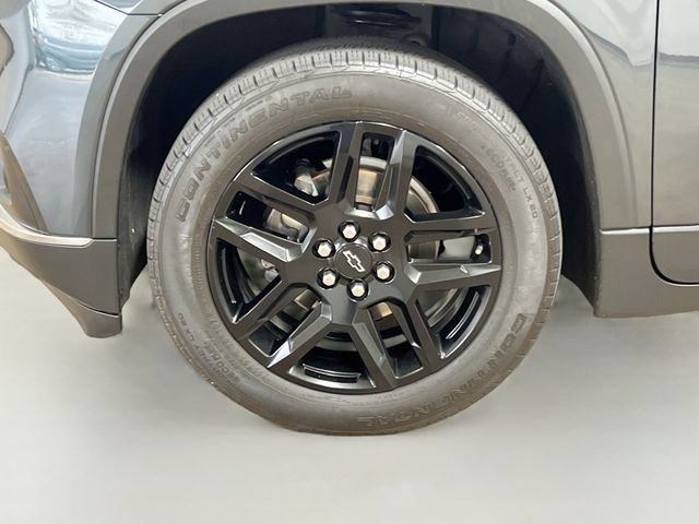 Used 2019 Chevrolet Traverse LT w/ LPO, Blackout Package FWD image 32