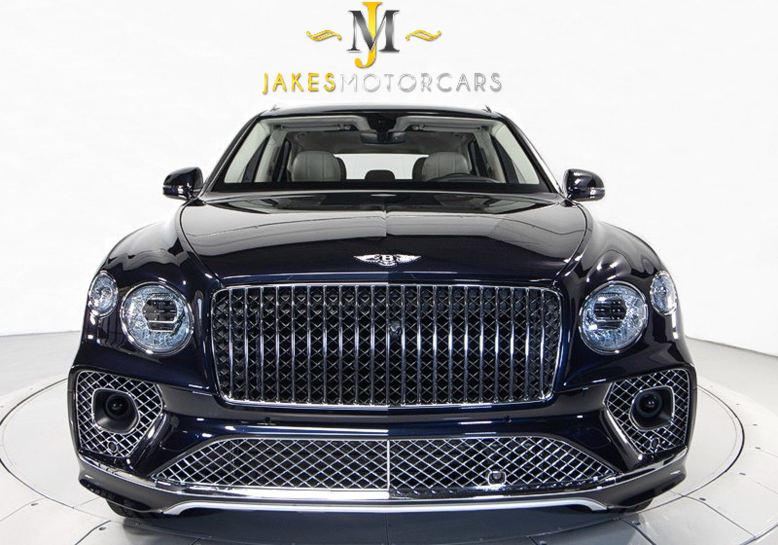 Used 2023 Bentley Bentayga Extended Wheelbase image 16
