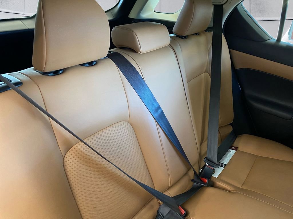 Used 2017 Lexus CT 200h image 16