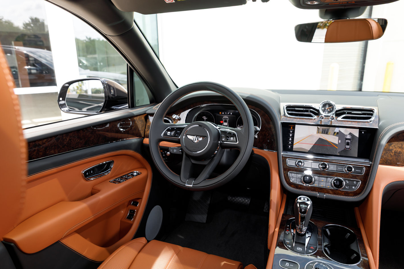 Certified 2023 Bentley Bentayga Extended Wheelbase AWD/4WD image 52