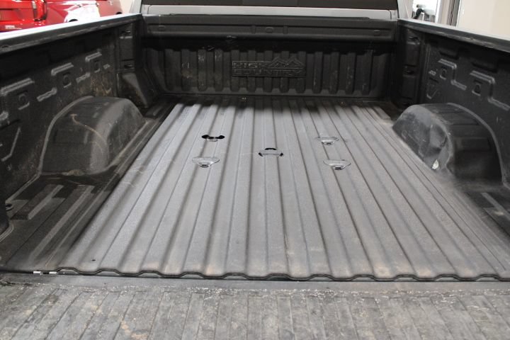 Used 2024 Chevrolet Silverado 2500 High Country w/ High Country Premium Package AWD/4WD image 15
