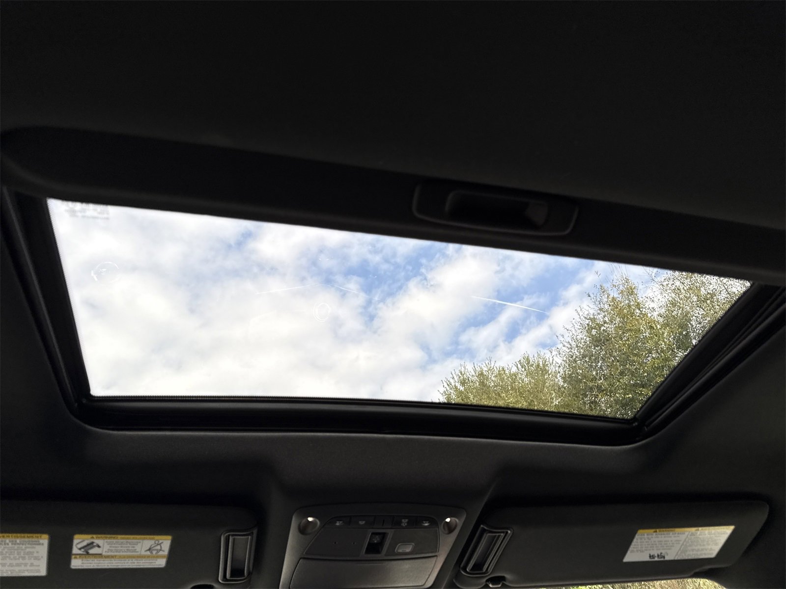 Used 2020 Nissan Armada Platinum w/ Platinum Reserve Package image 18