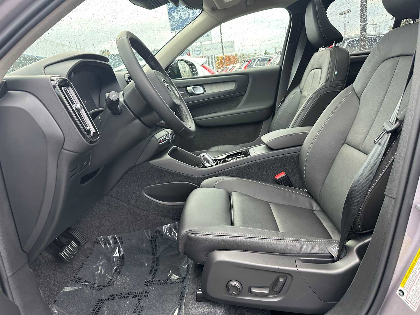 New 2026 Volvo XC40 B5 Plus w/ Climate Package image 19