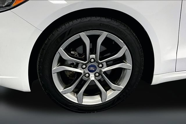 Used 2020 Ford Fusion SEL FWD image 29