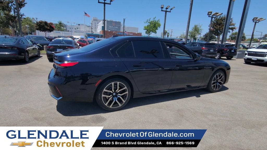 Used 2024 BMW 740i RWD image 8