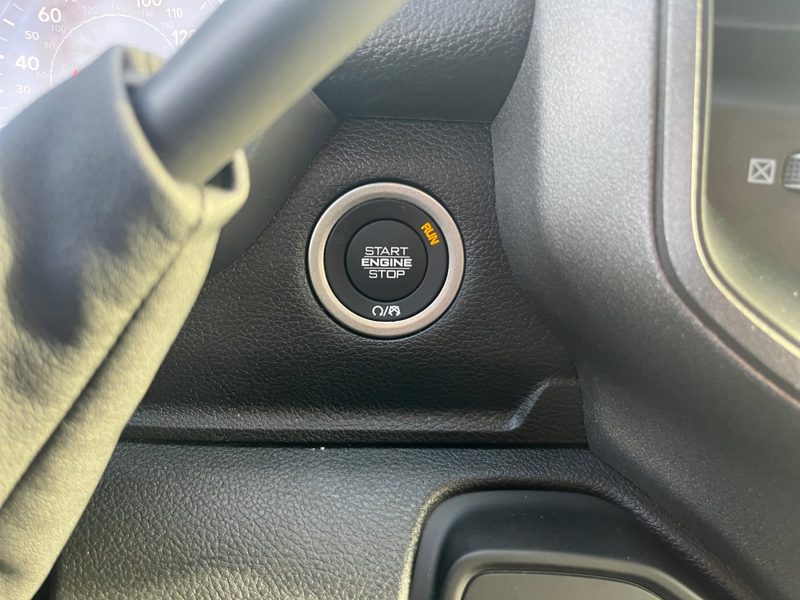 New 2025 RAM 2500 Tradesman image 30