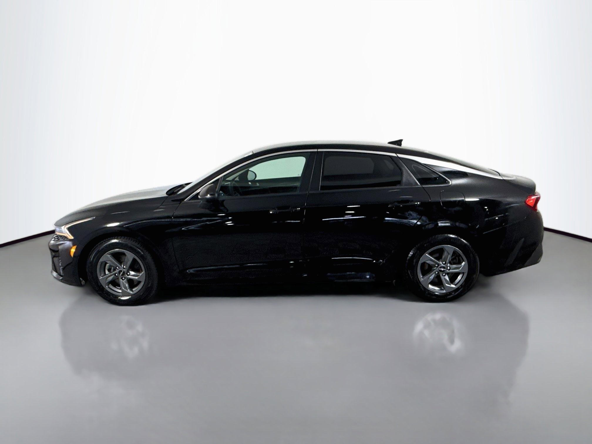 Used 2022 Kia K5 LX FWD image 6