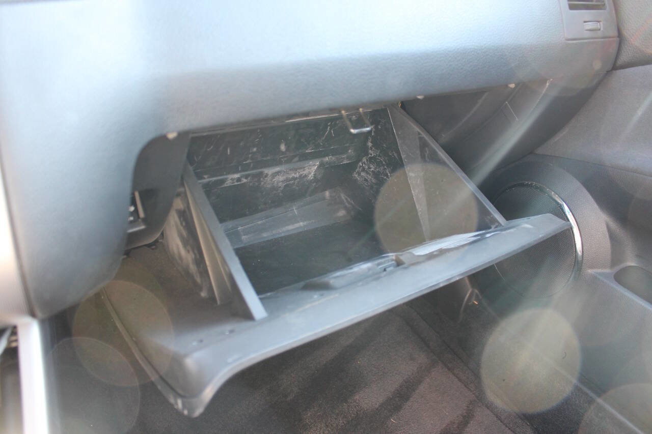 Used 2005 Nissan Altima 3.5 SE w/ (X02) Navigation Pkg FWD image 34