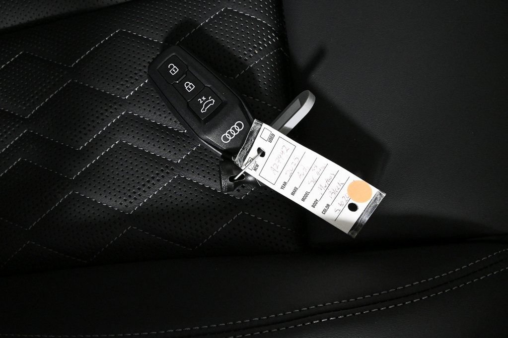 New 2025 Audi S6 e-tron Prestige AWD/4WD image 27