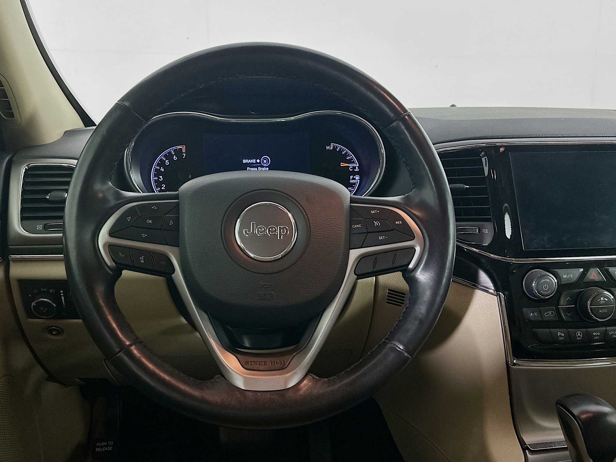 Used 2020 Jeep Grand Cherokee Limited w/ Premium Lighting Group image 18