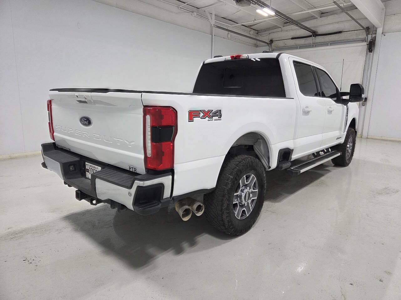 Used 2024 Ford F250 Lariat w/ FX4 Off-Road Package AWD/4WD image 9