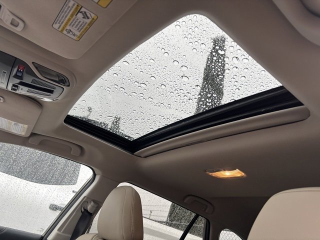 Used 2022 Subaru Outback Limited image 5