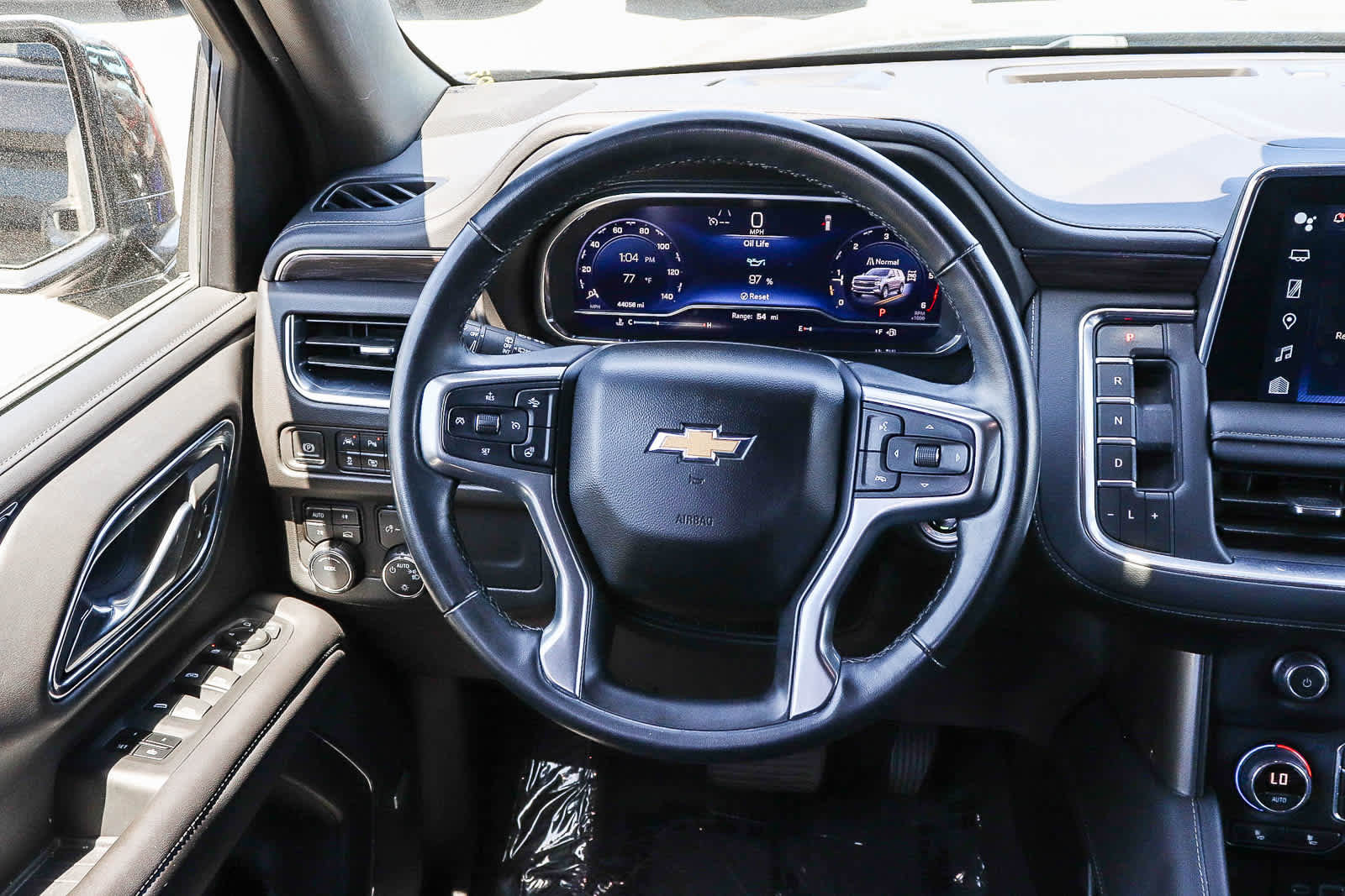 Used 2024 Chevrolet Tahoe LT w/ Luxury Package AWD/4WD image 15