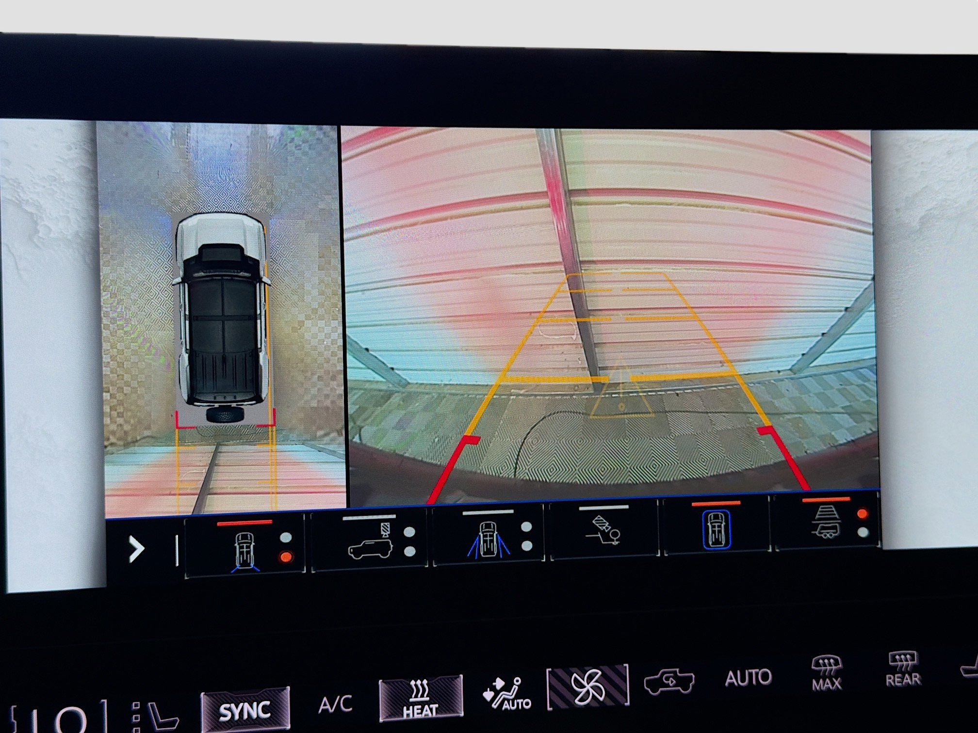 Used 2024 GMC Hummer EV 2X image 15