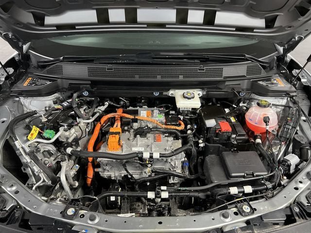 Certified 2025 Chevrolet Equinox EV LT FWD image 28