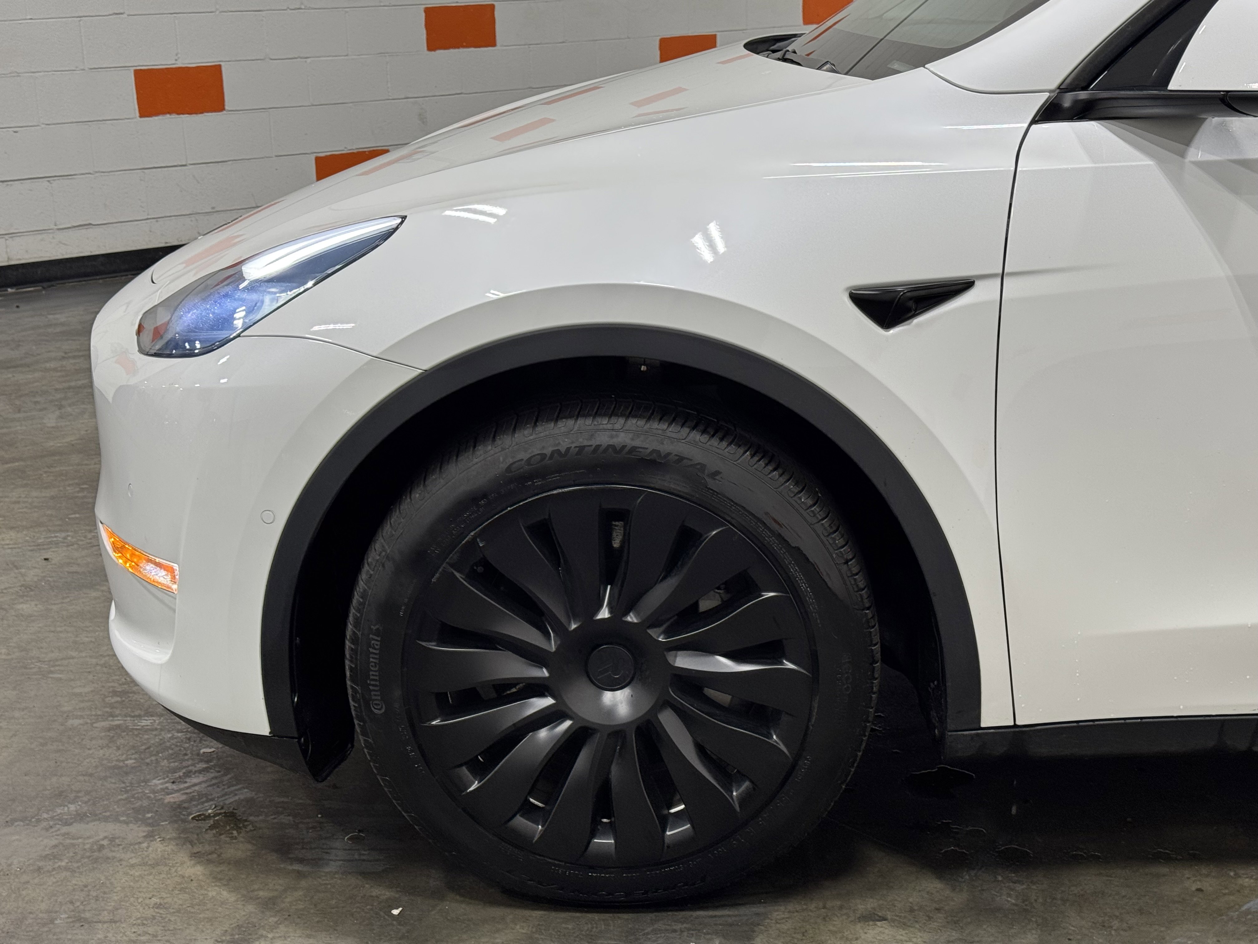 Used 2021 Tesla Model Y Long Range image 32