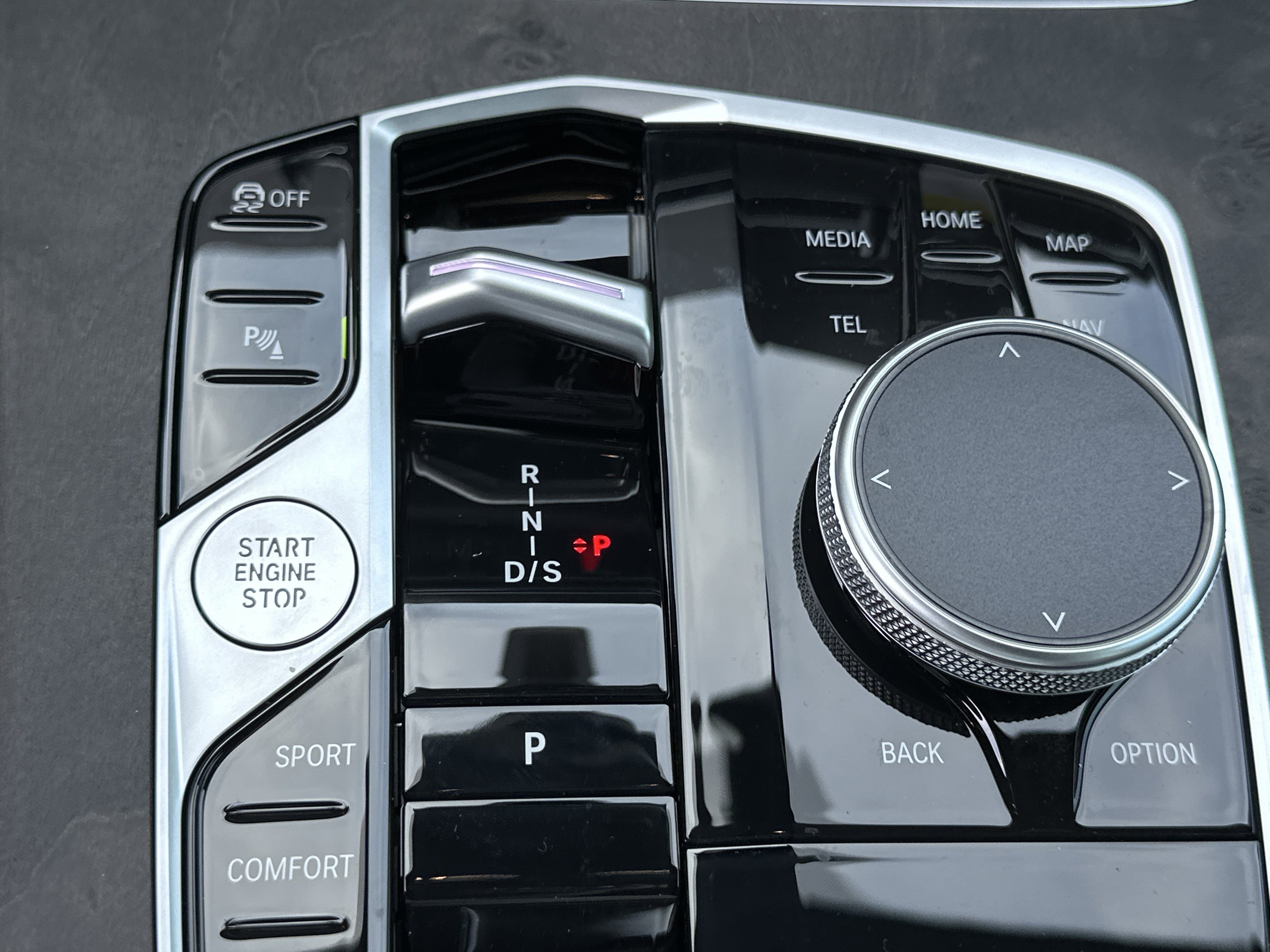 New 2026 BMW X5 xDrive40i w/ Climate Comfort Package AWD/4WD image 9