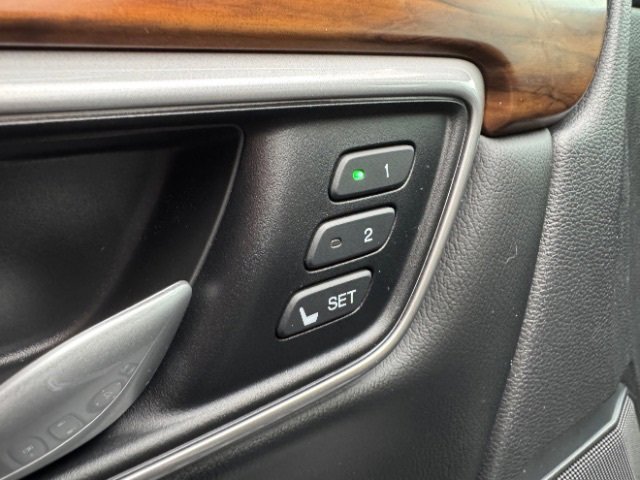 Used 2020 Honda CR-V Touring image 40