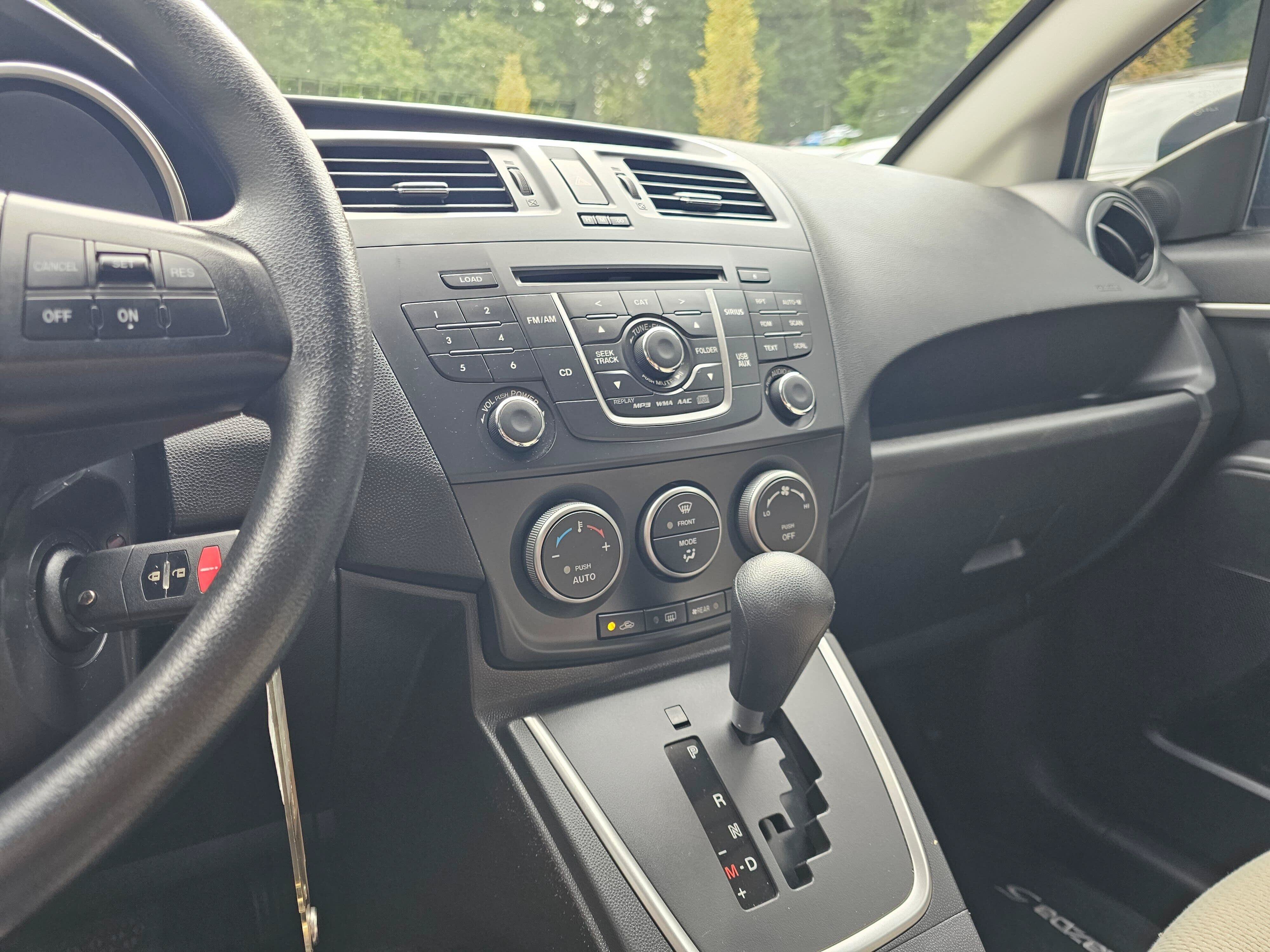 Used 2015 MAZDA MAZDA5 Sport FWD image 30