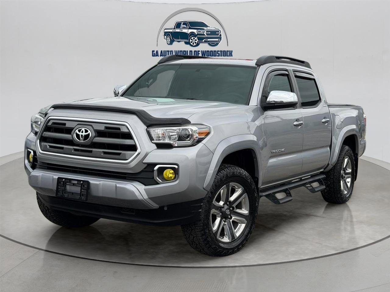 Used 2017 Toyota Tacoma Limited w/ Tow Package image 3