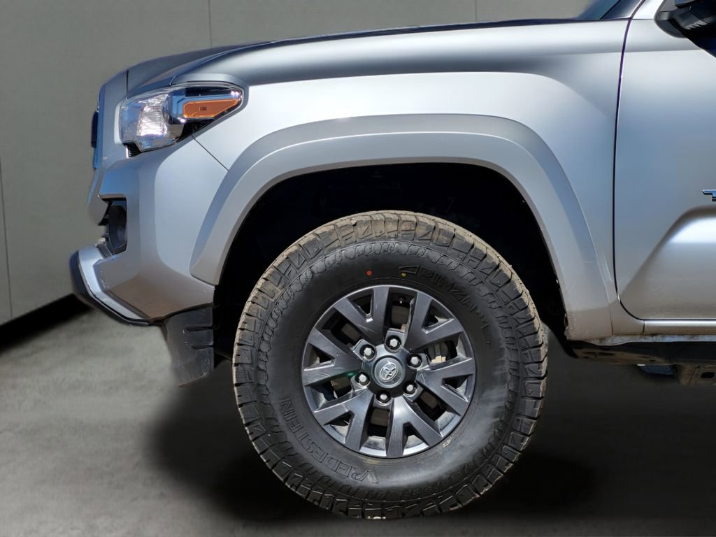Used 2023 Toyota Tacoma SR5 w/ Technology Package image 9