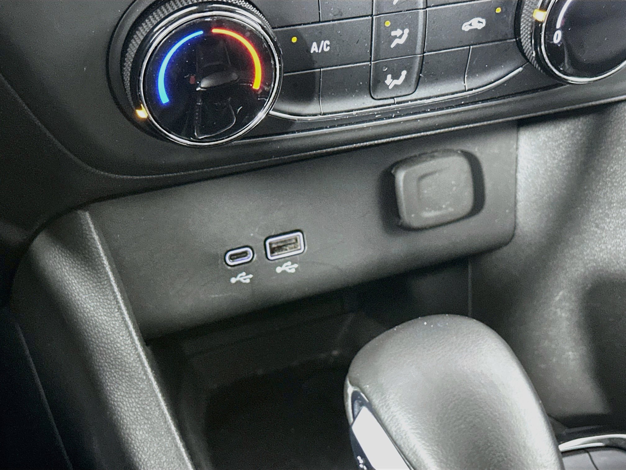 Used 2025 Buick Encore GX Preferred FWD image 26