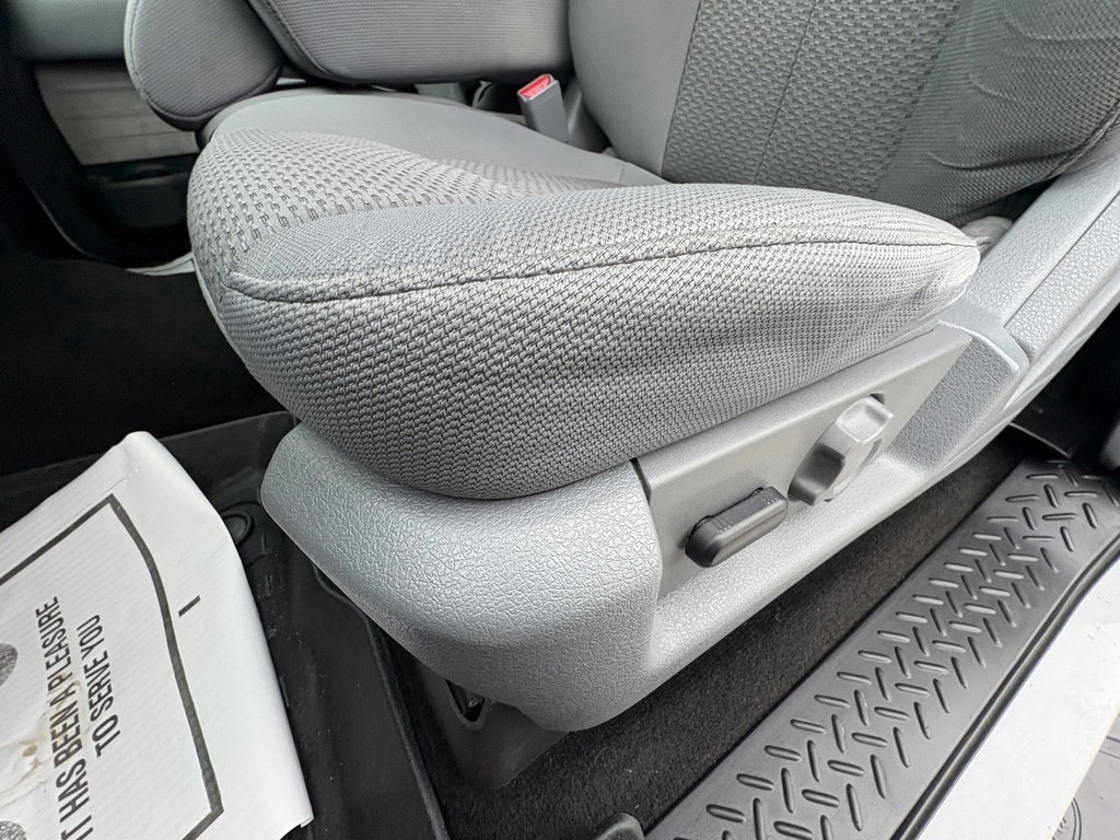 Used 2012 Ford F150 XLT w/ XLT Chrome Pkg image 36