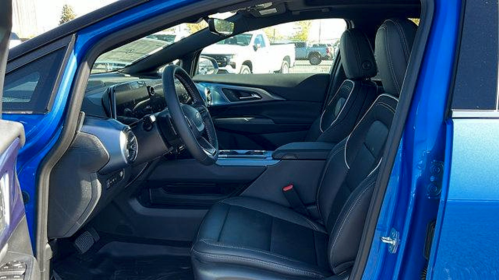 New 2026 Chevrolet Equinox EV LT w/ Convenience Package II image 28