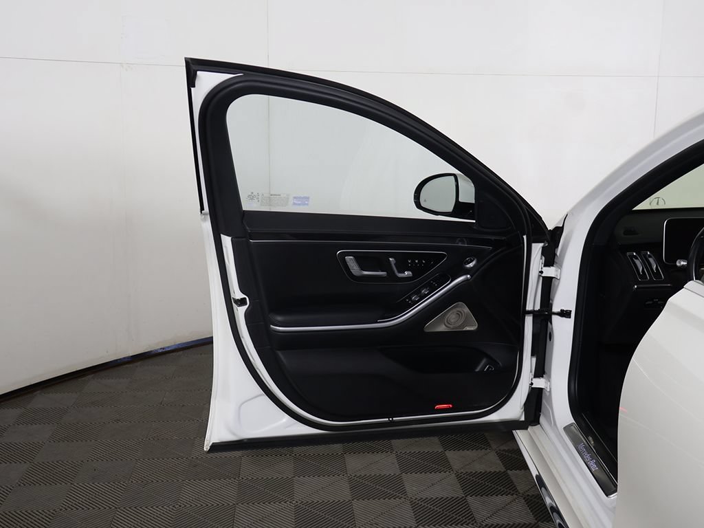 Used 2023 Mercedes-Benz S 500 4MATIC w/ AMG Line image 22