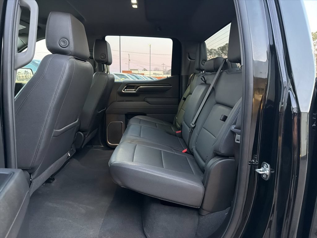 Used 2025 GMC Sierra 1500 SLT AWD/4WD image 26