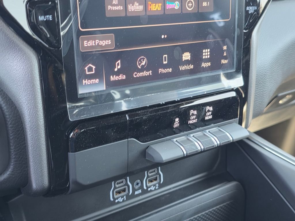 New 2026 RAM 1500 Laramie w/ Sport Appearance Package AWD/4WD image 17