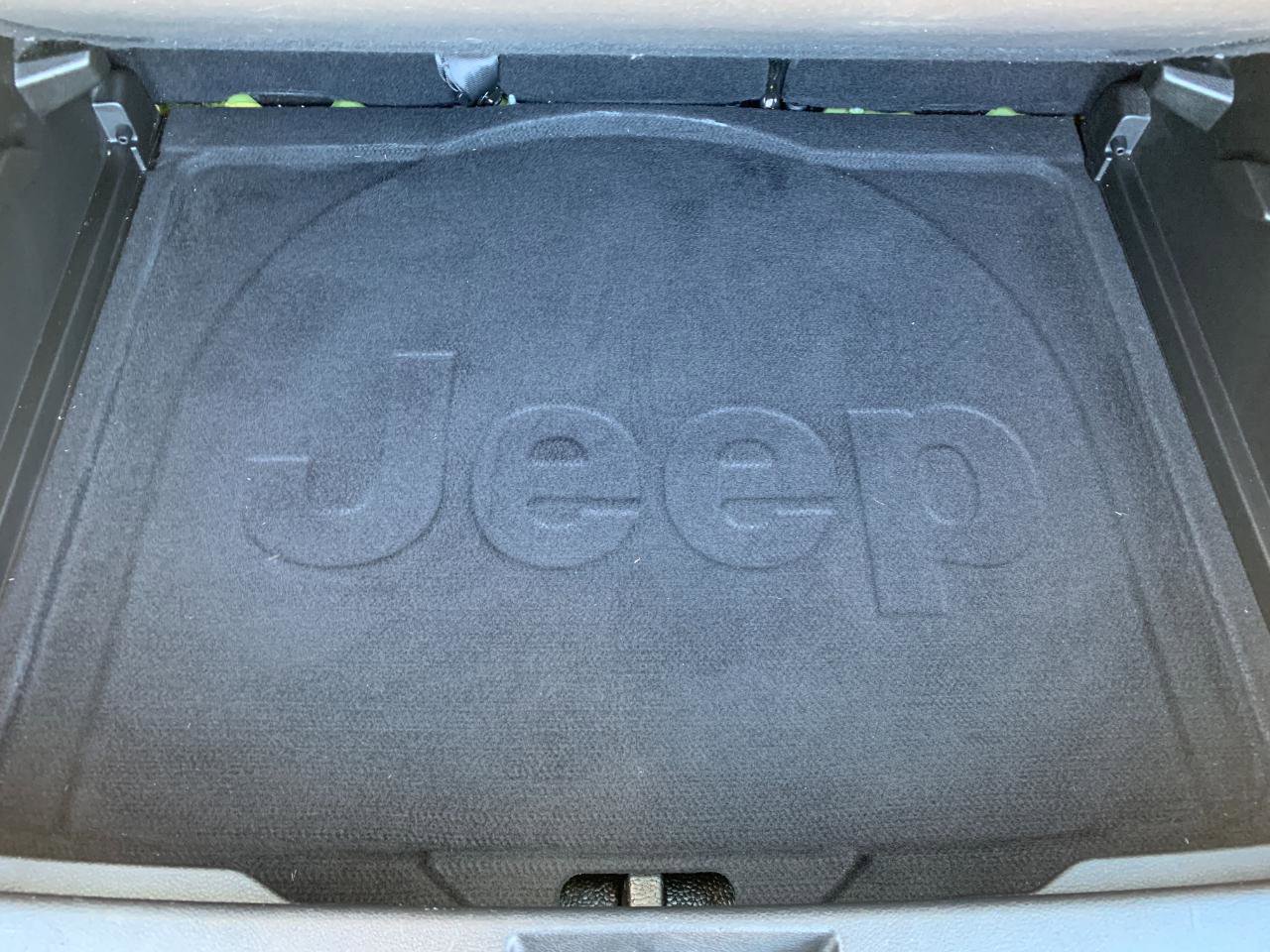 Used 2017 Jeep Renegade Altitude AWD/4WD image 32