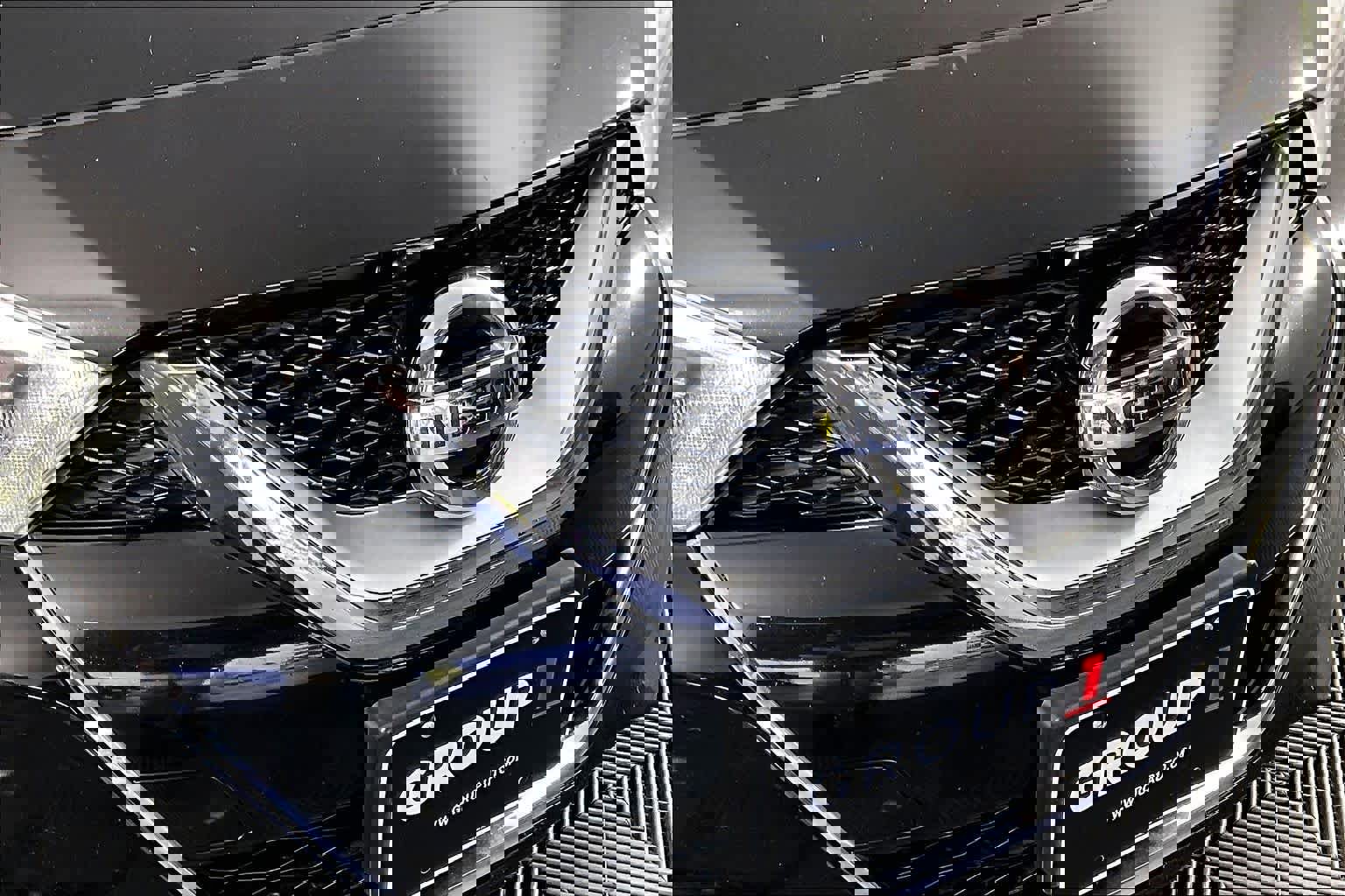 Used 2016 Nissan Maxima SR w/ Interior Lighting Package image 29