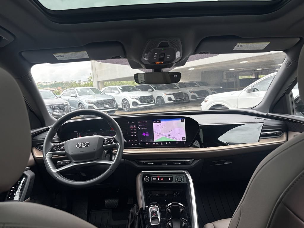 Certified 2025 Audi Q5 Premium w/ Convenience Package AWD/4WD image 17