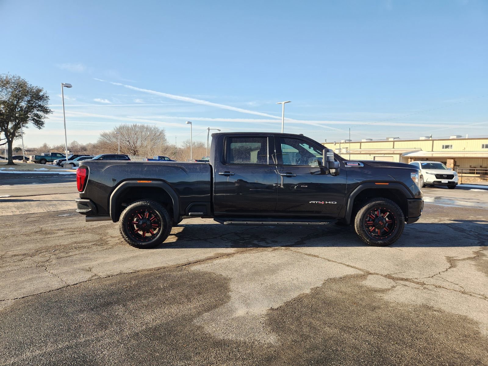 Used 2020 GMC Sierra 2500 AT4 w/ AT4 Premium Package image 7