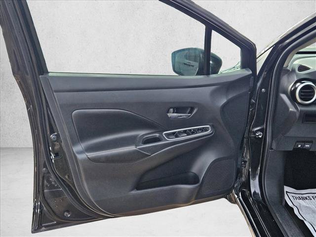 Used 2021 Nissan Versa SR w/ Convenience Package FWD image 12