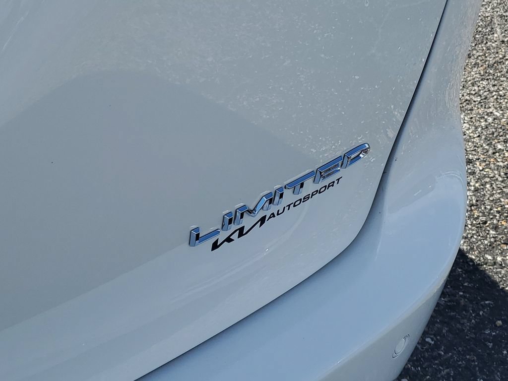 Used 2026 Chrysler Pacifica Limited FWD image 31