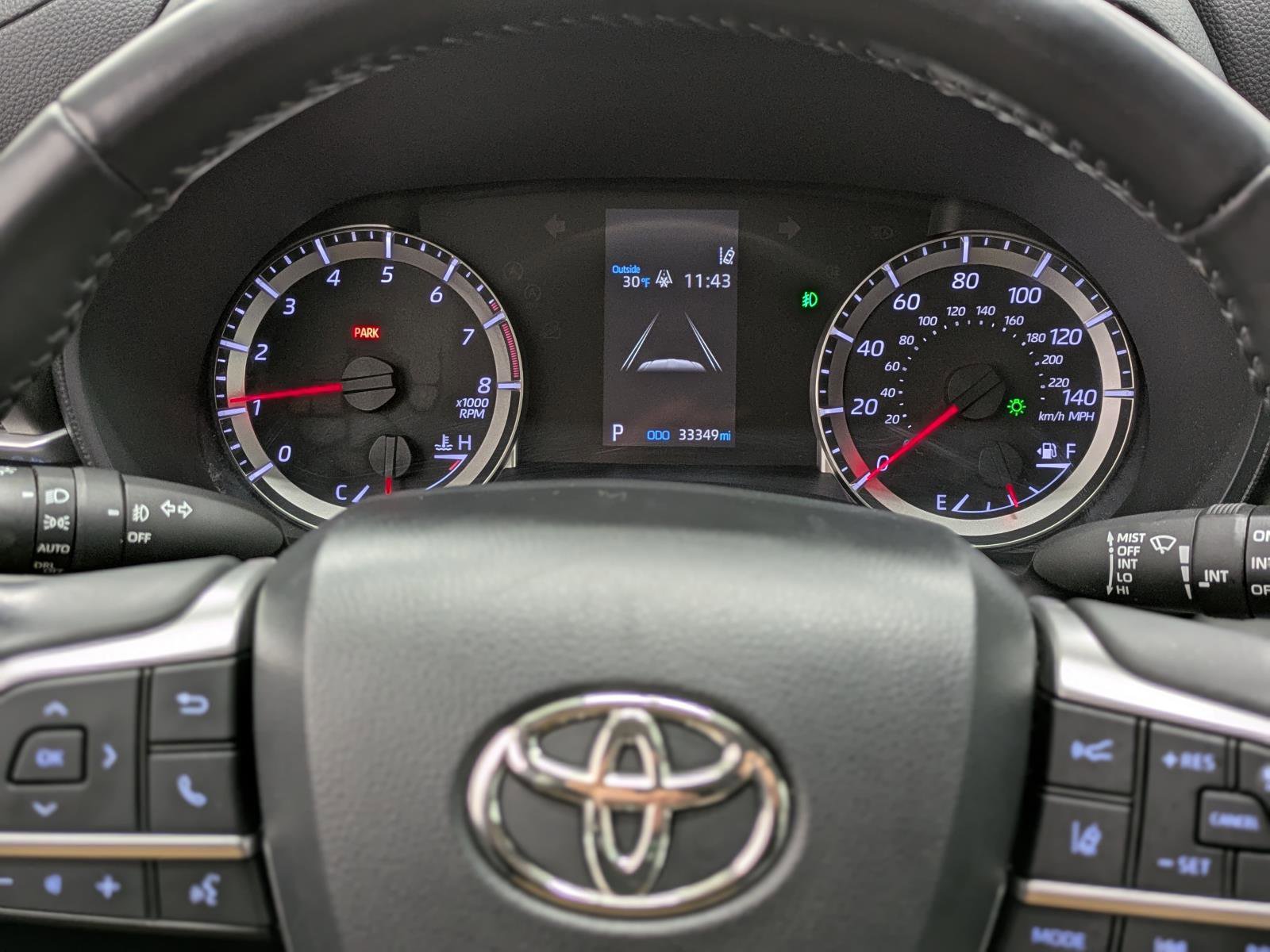 Used 2022 Toyota Highlander LE image 28