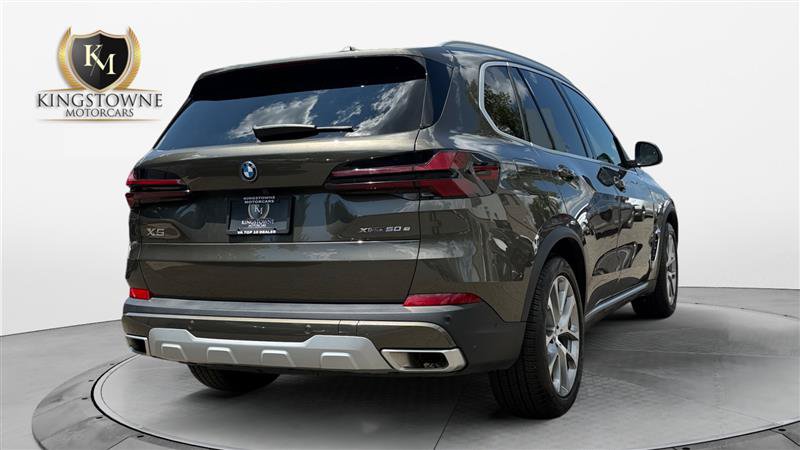 Used 2026 BMW X5 xDrive50e AWD/4WD image 5